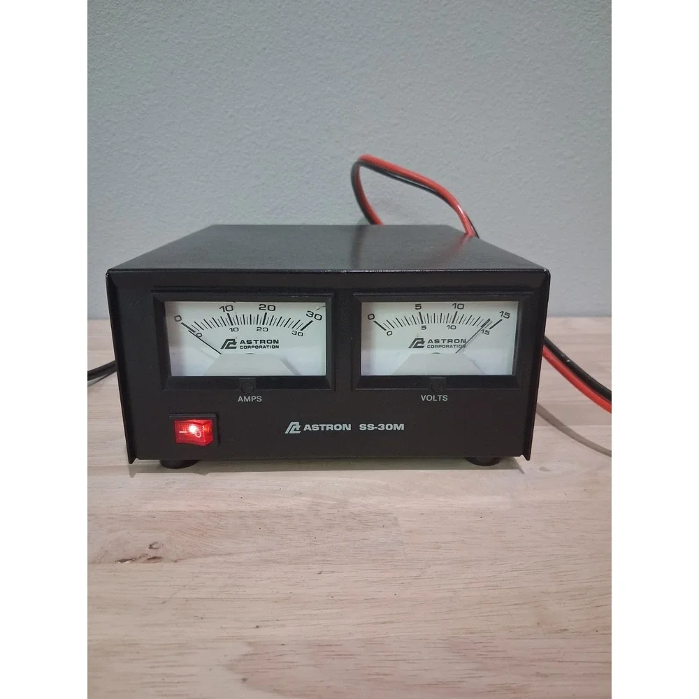 Astron SS-30M Dual Meter 13.8VDC Switching Power Supply 25/30A